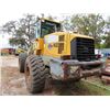 Image 9 : 2004 Komatsu WA320-5L Articulating Loader w/Forks