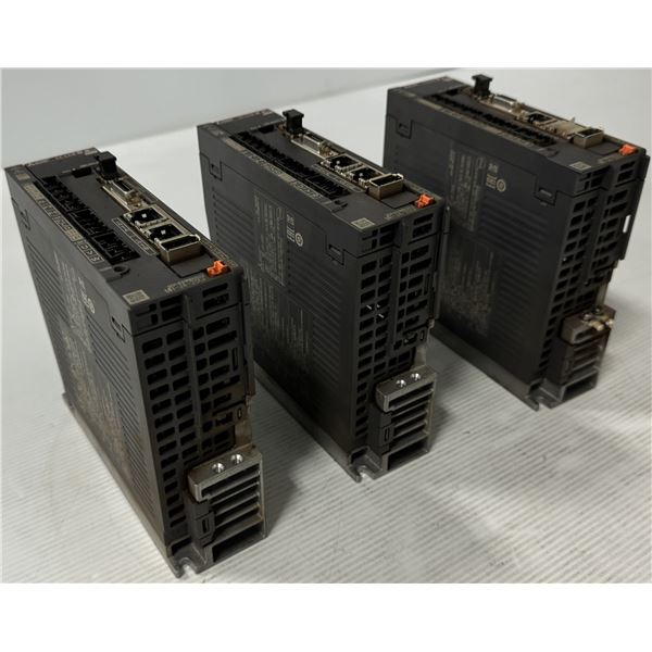(3) Mitsubishi #MR-J4-20GF AC Servo Drives