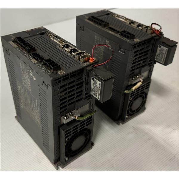(2) Mitsubishi #MR-J4-200GF-RJ AC Servo Drives