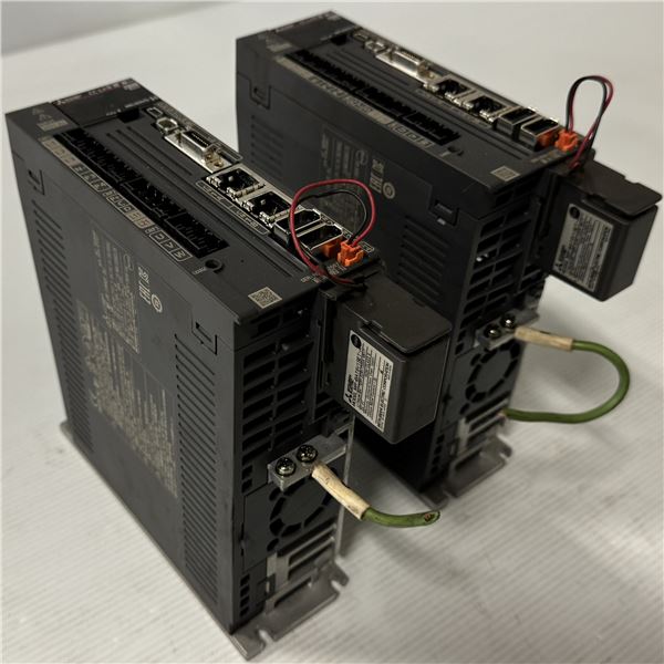 (2) Mitsubishi #MR-J4-100GF-RJ AC Servo Drives