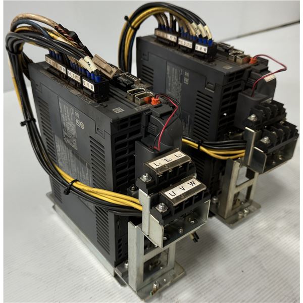 (2) Mitsubishi #MR-J4-100B-RJ020 AC Servo Drives