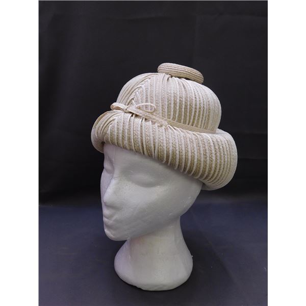 Christian Dior Made in USA Women's Fashion Statement Hat w Box
