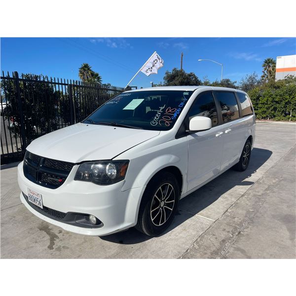 DODG CARAVAN 2018 T-DON - SMOG