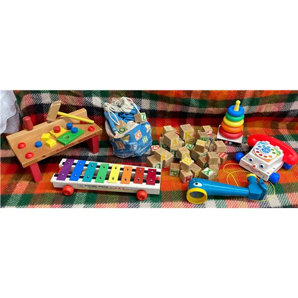 VINTAGE TOYS - LARGE LOT