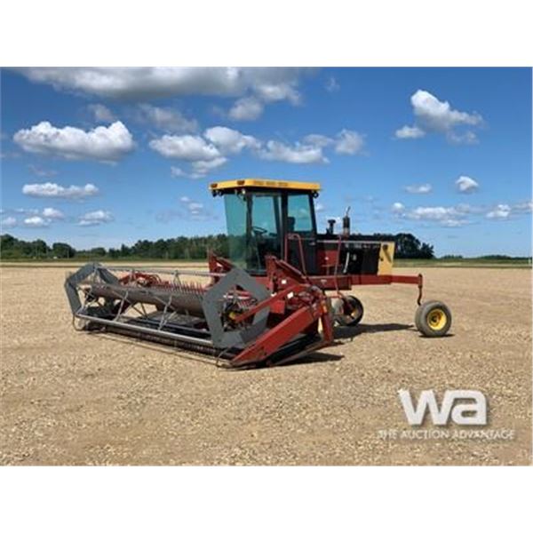 1984 VERSATILE 4750 20 FT. SWATHER