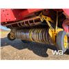 Image 7 : 2001 NEW HOLLAND 688 ROUND BALER