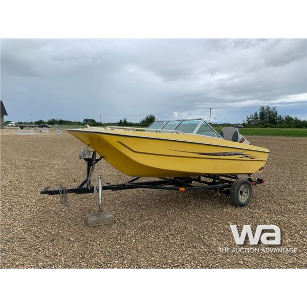 FIBREGLASS 15 FT. LAKE BOAT