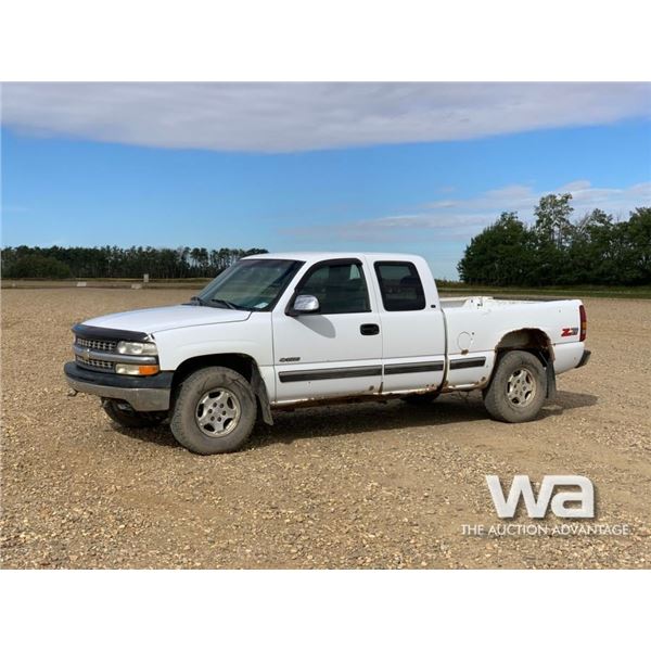 2000 CHEVROLET SILVERADO 1500 E-CAB PICKUP