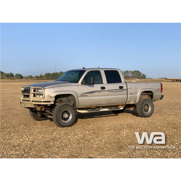 2006 CHEVROLET 2500HD SILVERADO CREW CAB PICKUP