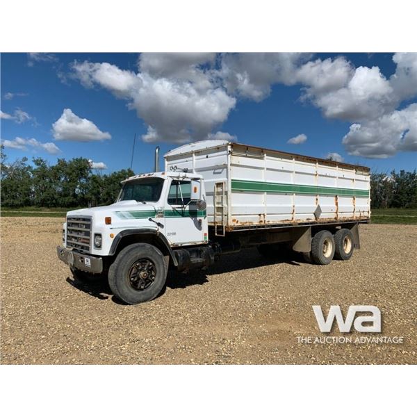 1987 IHC S1900 GRAIN TRUCK