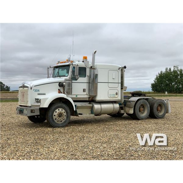 1997 KENWORTH T800 T/A SLEEPER TRUCK TRACTOR