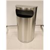 Image 1 : POUBELL ULINE 9gal NEUF