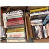 Image 2 : LOT DE 6 BTES DE LIVRES ANGLAIS ASST