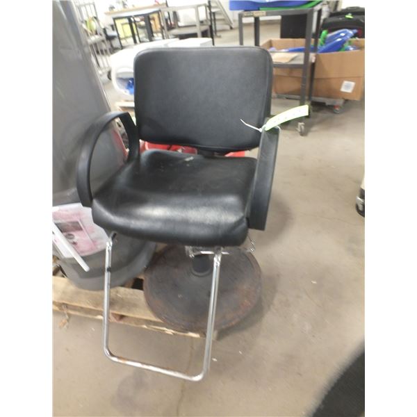 Black Hydraulic Lift Chair