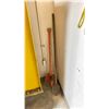 Image 1 : POST HOLE AUGER AND SMALL SHOVEL