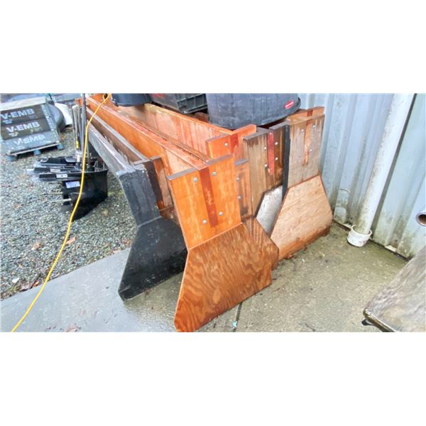 GROUP LOT OF ENGINE TEST STANDS. 3X 20" LONG SHAFTS & 5X 25" LONG  SHAFTS