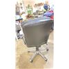 Image 2 : ROLLING OFFICE CHAIR