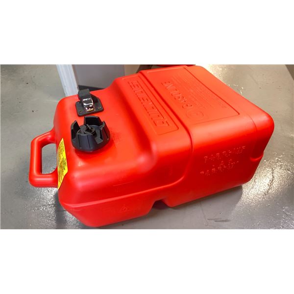 NEW QUICKSILVER OUTBOARD 25L GAS TANK.