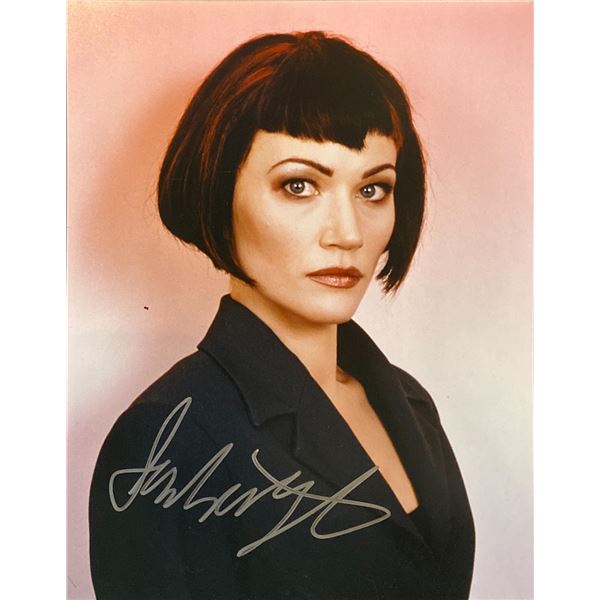 Sarah Wynter signed photo