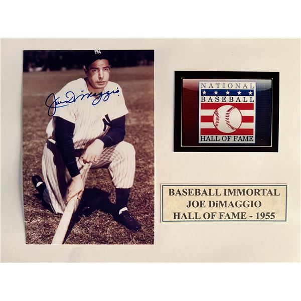 NY Yankees Joe DiMaggio signed photo