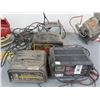 Image 1 : 4-Small Battery Chargers - 4 X $