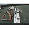 Image 1 : Level, Measures, Pulley, Clamp