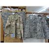 Image 1 : US Air Force 6 Jackets, 2 Pants, Duffle Bags