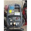 Image 2 : Campbell Haulsfield Portable 5 HP  22 Gal.  125 PSI Air Compressor