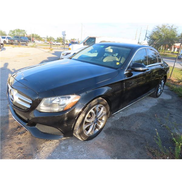 2016 Mercedes C300 Sedan