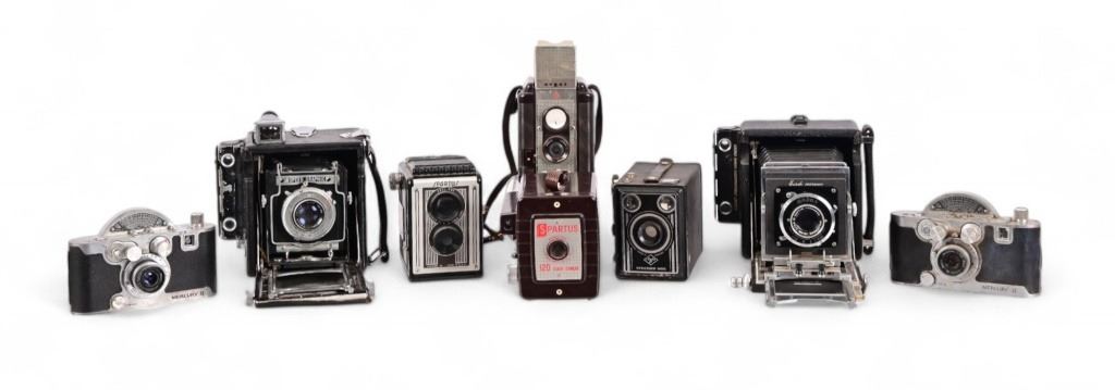Collection of Vintage & Antique Cameras