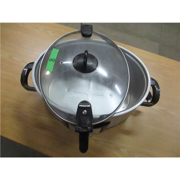 CROCK POT (NO INSERT)