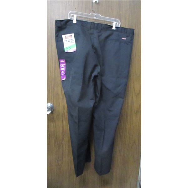 NEW:  DICKIES WORK PANTS (SIZE 42 X 30)