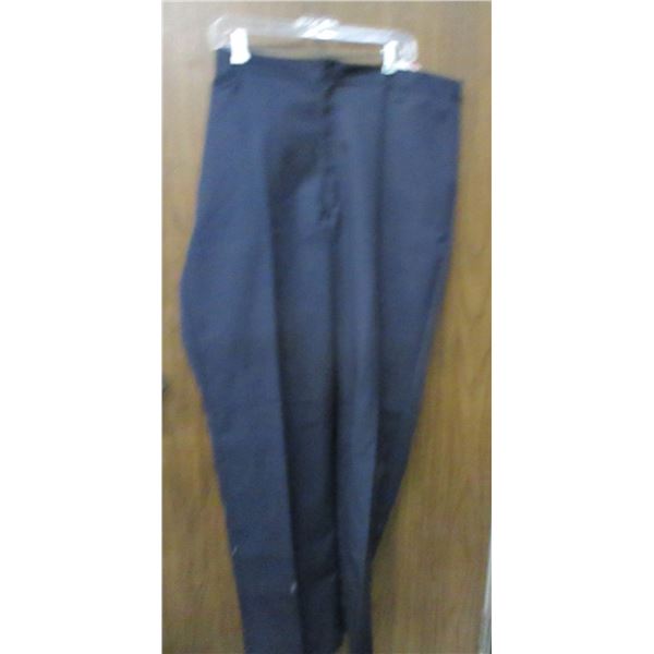 NEW:  MEN'S DICKIES PANTS (SIZE 42 X 32)