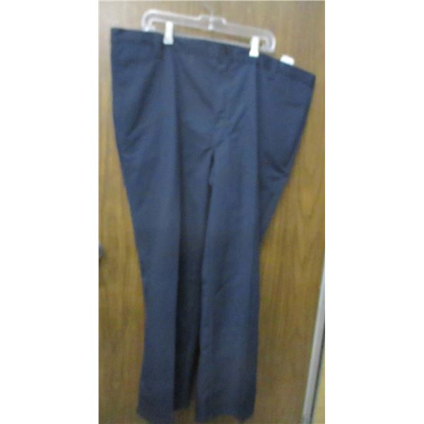 NEW:  MEN'S DICKIES PANTS (SIZE 44 X 30)