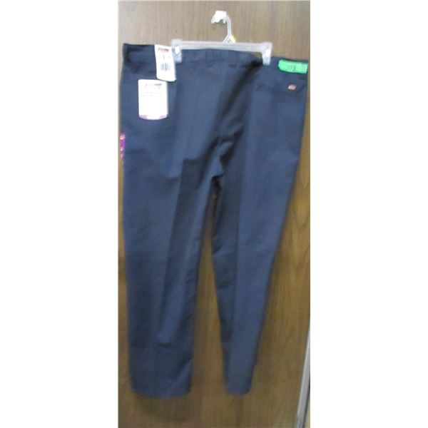 NEW:  MEN'S DICKIES PANTS (SIZE 44 X 30)