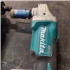 Image 2 : 2 MAKITA CORDLESS GRINGERS, PARTS LOT