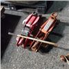 Image 1 : TWO FLOOR JACKS WITH ONE HANDLE