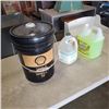 Image 1 : PAIL OF HYDRAULIC OIL 1/4 FULL WITH 2 JUGS OF CLEANERS