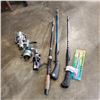 Image 1 : 3 COLLAPSIBLE FISHING RODS WITH REELS, AND FLOORWALKER LURE