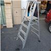 Image 2 : 6FT ALUMINUM A FRAME WITH HANDLES