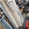 Image 3 : 5TH WHEEL TRUCK TAILGATE CAGE AND MARINE GAS TANK