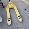 Image 2 : YALE PALLET JACK