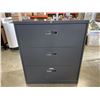 Image 1 : GREY METAL FILE CABINET
