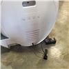 Image 3 : SMART CAT LITTER BOX, POWERS ON, CONNECTS TO TUYA SMART APP