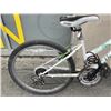 Image 2 : WHITE NAKAMURA BIKE