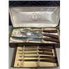 Image 2 : LOT OF CARVING KNIVES