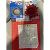Image 2 : ASSORTED SILICONE KITCHEN ITEMS, POT LIDS, STRAINERS, DRYING RACKS ETC.