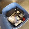Image 2 : TOTE OF ELECTRONICS