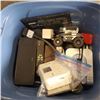 Image 3 : TOTE OF ELECTRONICS