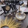 Image 3 : 2 ANTIQUE SUNBURST MIRRORS AND MANTLE CLOCK WITH SUGAR BOWL AND 2 HUMMINGBIRD COLLECTOR PLATES